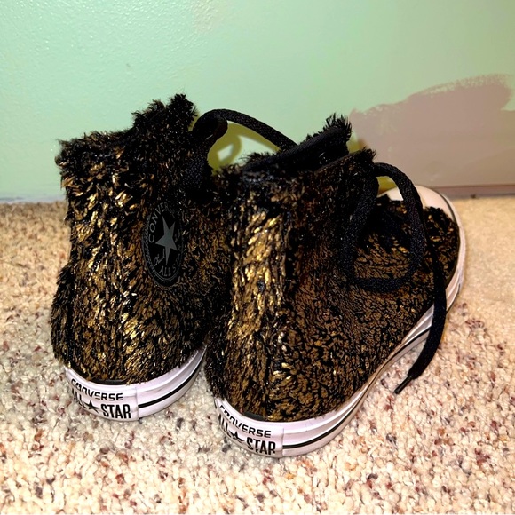 ⚜️ Gold Fuzzy Converse - Picture 4 of 5